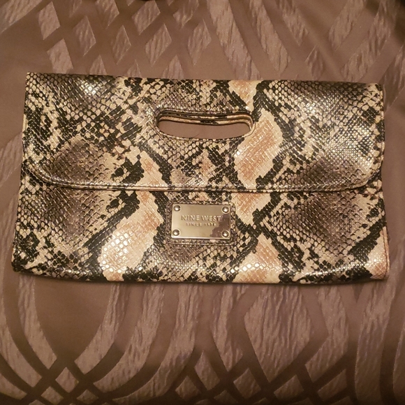 Nine west faux snakeskin clutch - Picture 1 of 3